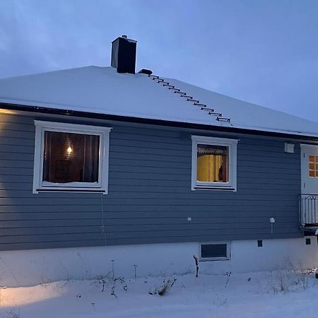 Russenes Koselig Hus I Sentrum Av Olderfjord מראה חיצוני תמונה