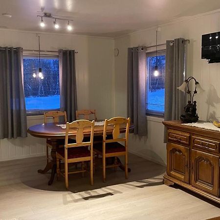 Russenes Koselig Hus I Sentrum Av Olderfjord מראה חיצוני תמונה
